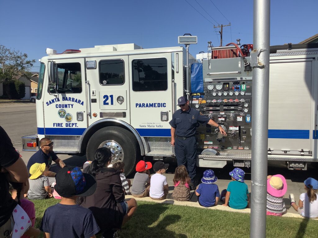 Community Helpers_Firemen